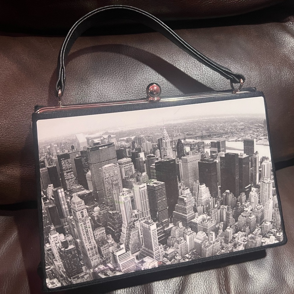 Black and White New York Cityscape handbag